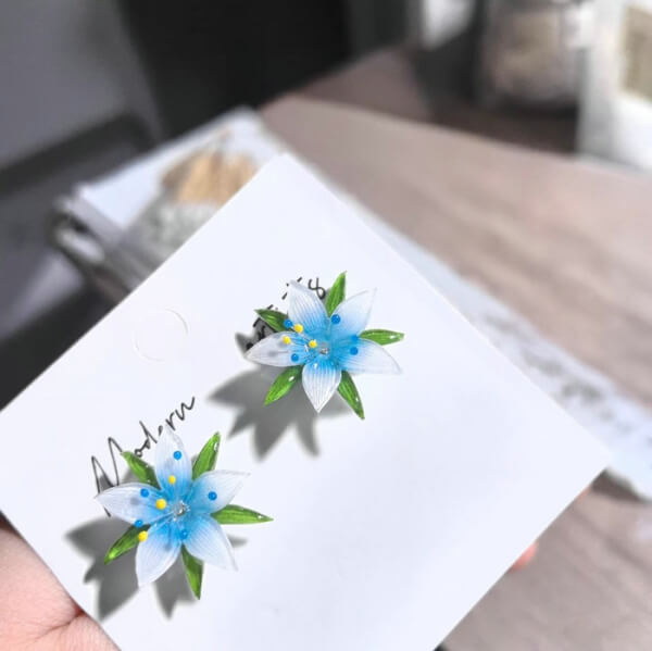 flower resin earring