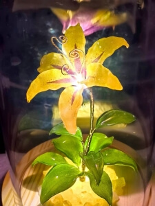 flower resin lamp